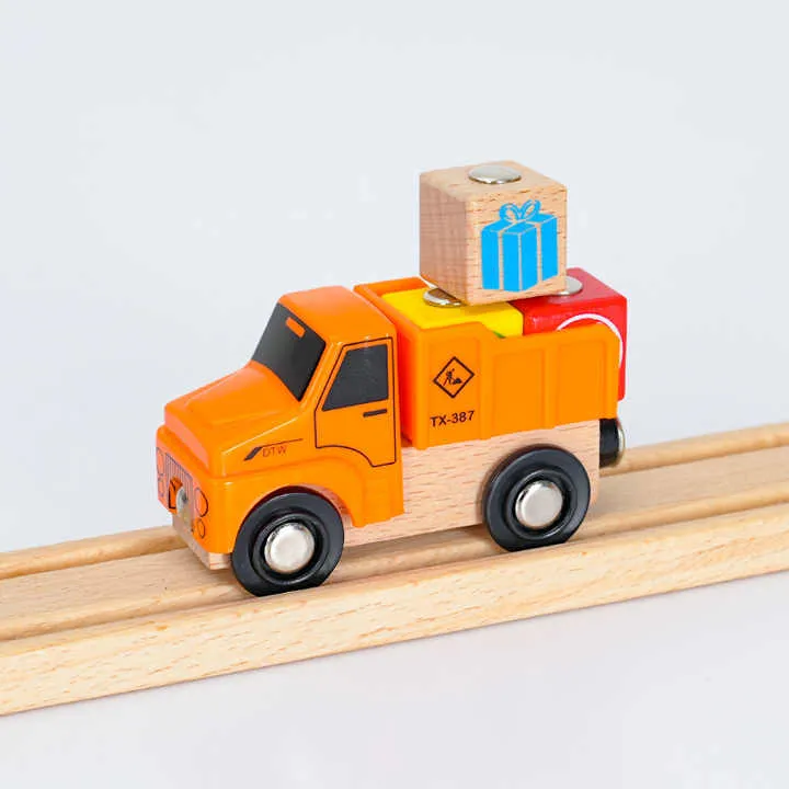 Tomas متعددة الوظائف للمشهد الخشبي تناسب . Tomas Multifunctional Wooden Scene Set
