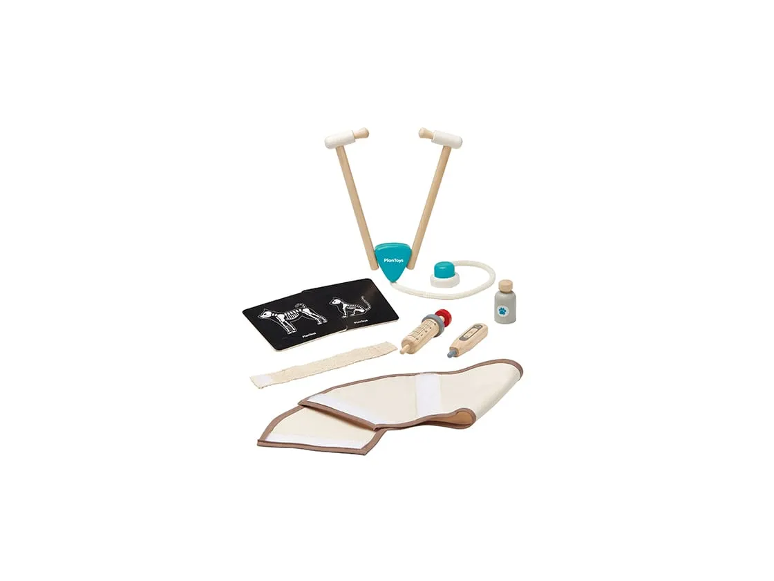 Vet Set by Plan Toys